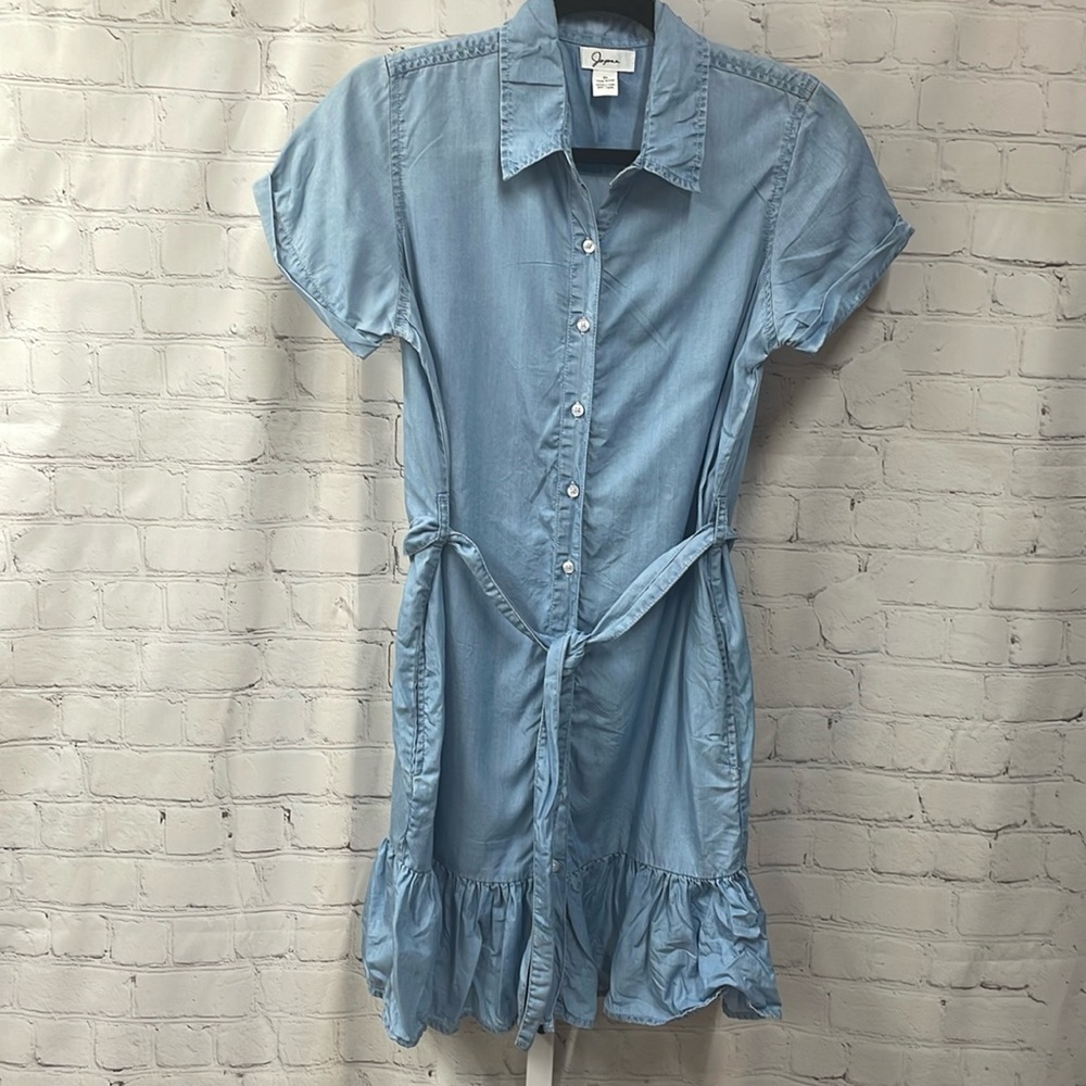 Japna Tericel chambray tie waist ruffled bottom button front small dress